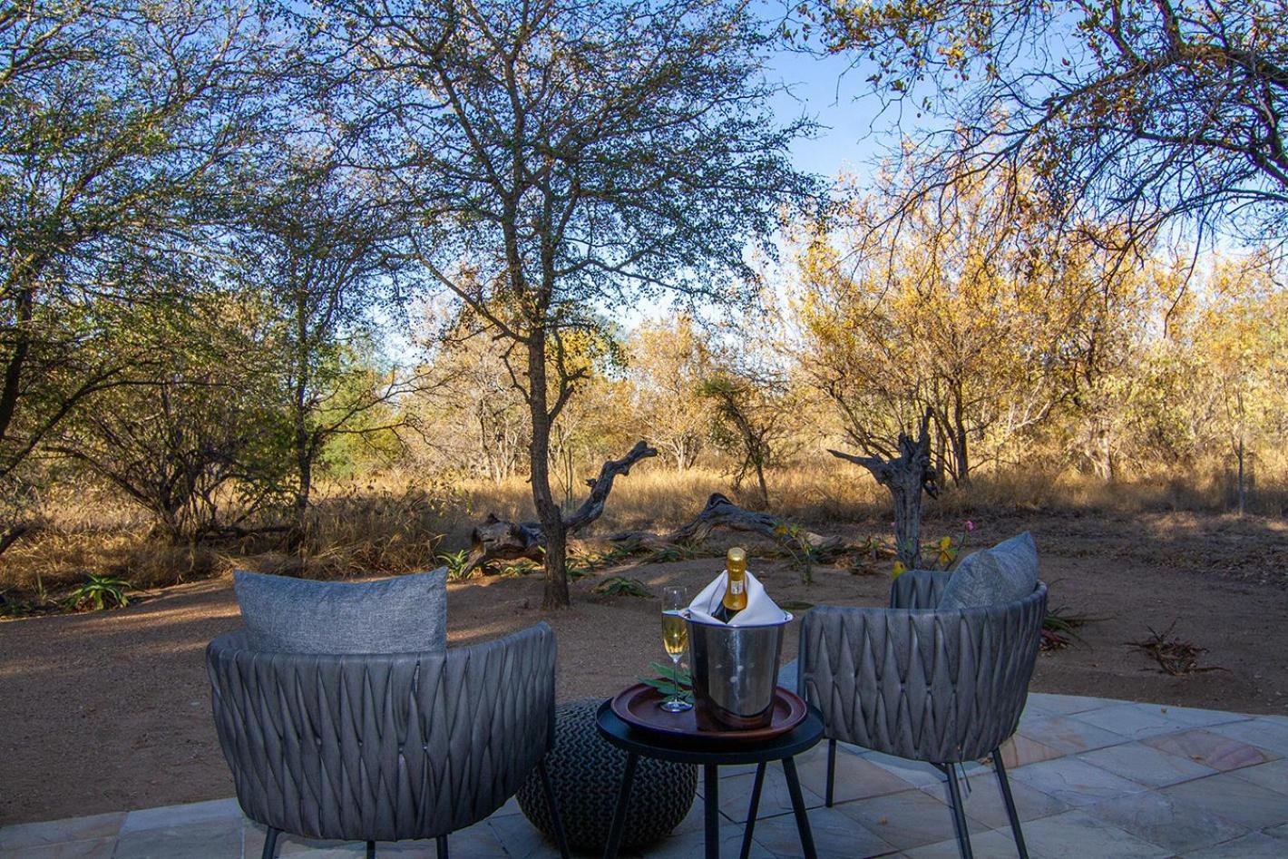 Tomo Safari Lodge Ходспруит Екстериор снимка